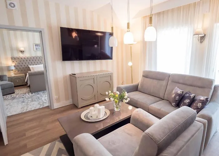 Rezydencja Live Centrum Rehabilitacji I Aktywizacji 호텔 Okole